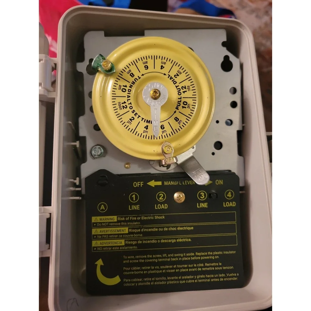 T104 Mechanical Pool Timer Switch, Weatherproof Plastic Enclosure, 208-277VAC